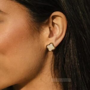 Ntural fritillariae earrings. Four leaf clover series/Simple and sophisticated. 4 styles